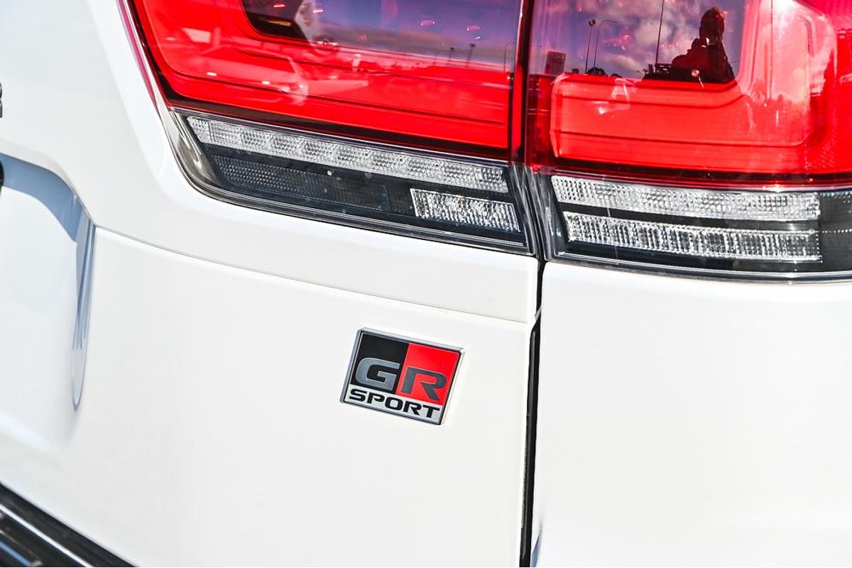 2023 Toyota Landcruiser GR Sport FJA300R