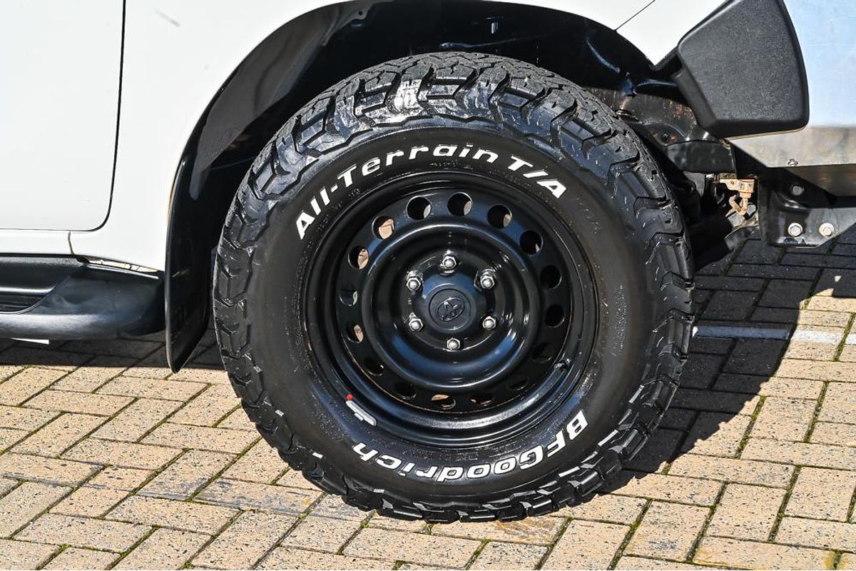 2018 Toyota Hilux SR GUN126R 4X4