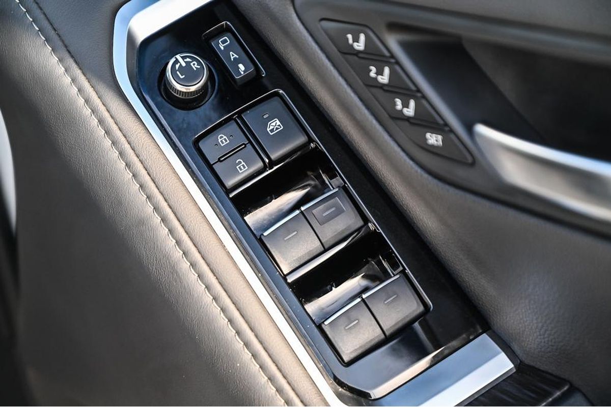 2023 Toyota Landcruiser GR Sport FJA300R