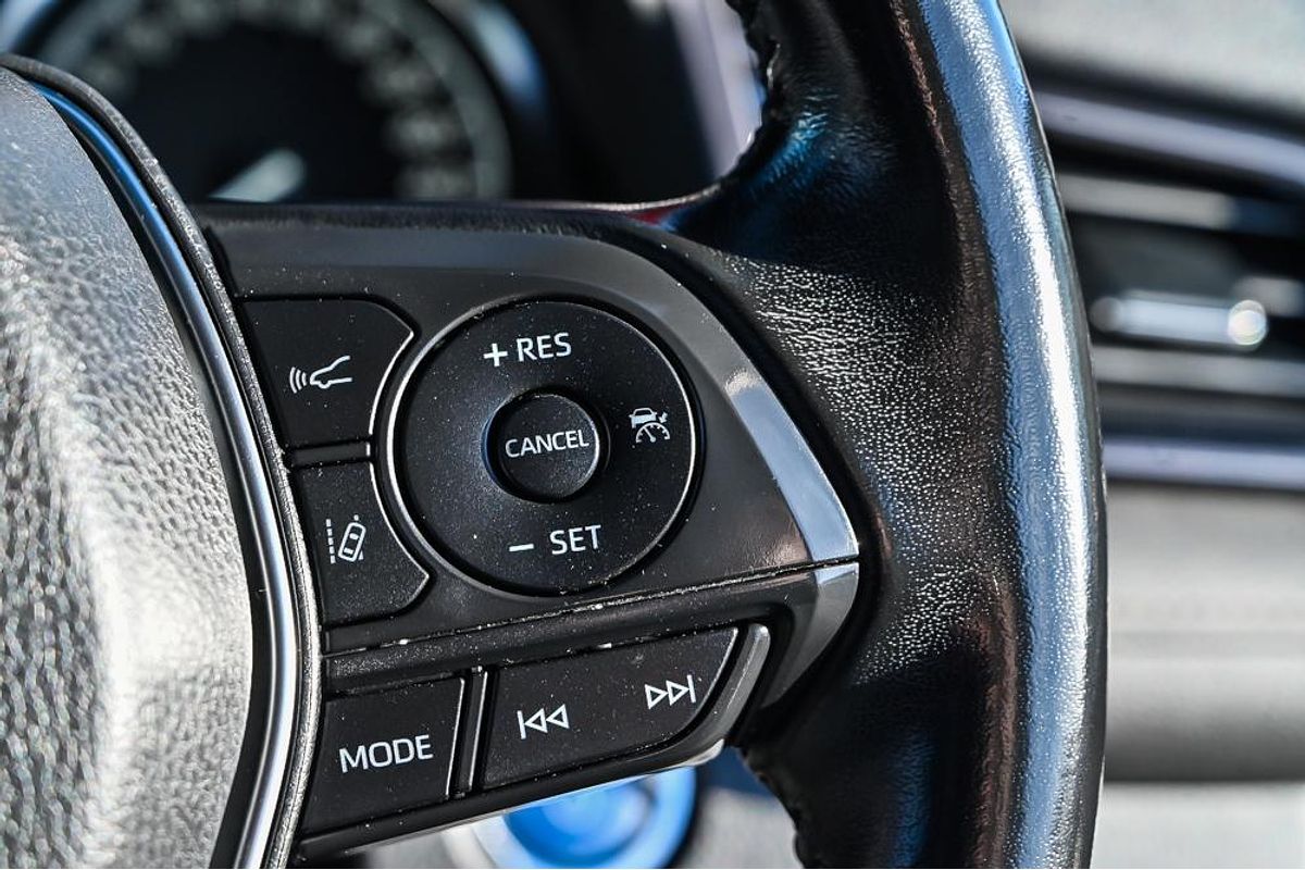 2018 Toyota Camry Ascent Sport AXVH71R