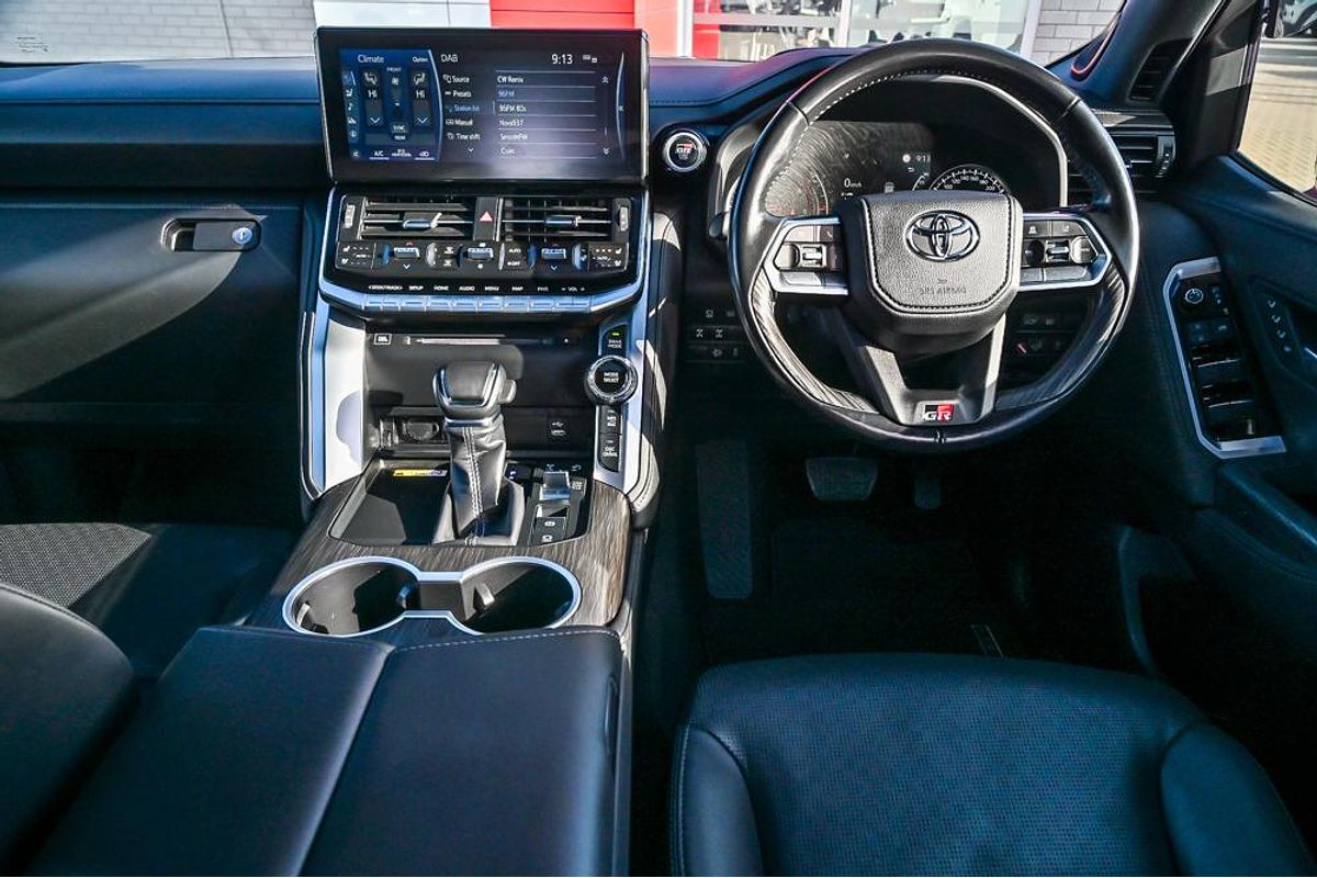 2023 Toyota Landcruiser GR Sport FJA300R