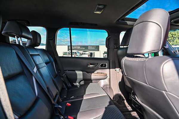 2023 Toyota Landcruiser GR Sport FJA300R
