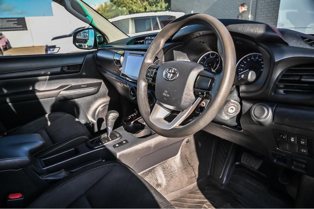 2018 Toyota Hilux SR GUN126R 4X4