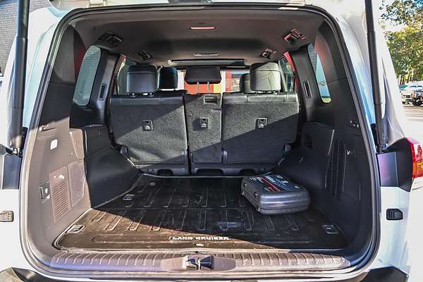 2023 Toyota Landcruiser GR Sport FJA300R
