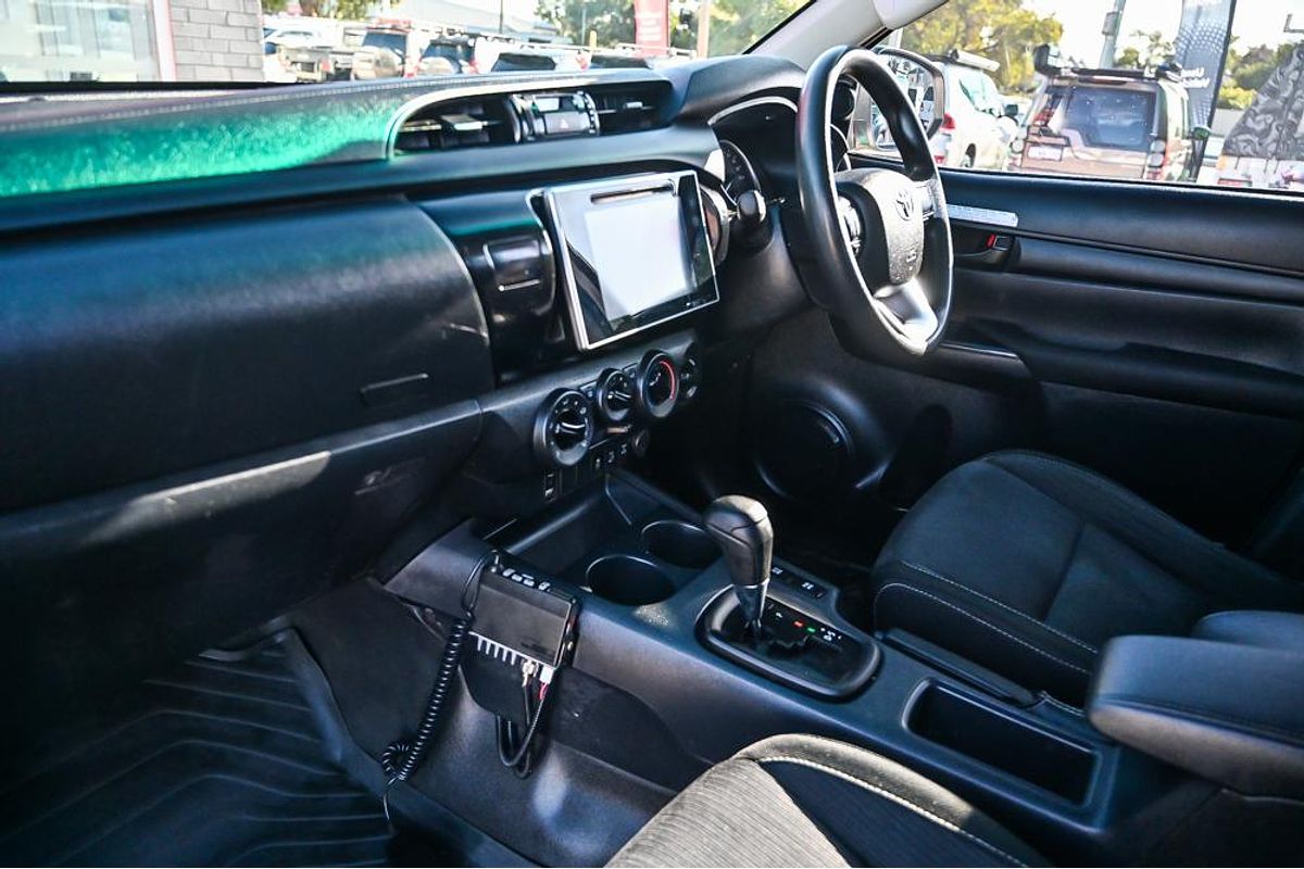 2018 Toyota Hilux SR GUN126R 4X4