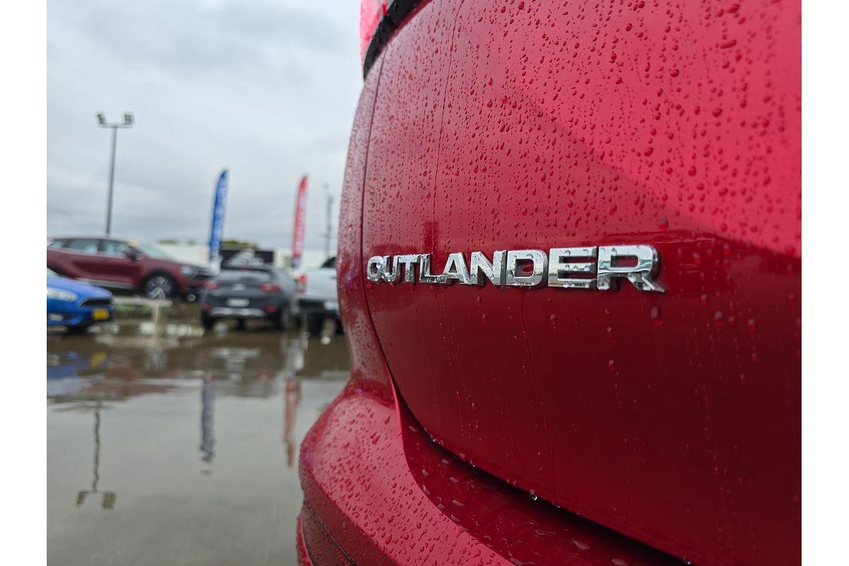 2021 Mitsubishi Outlander ES ZM