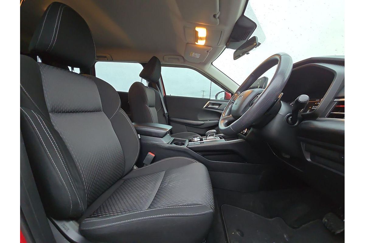 2021 Mitsubishi Outlander ES ZM