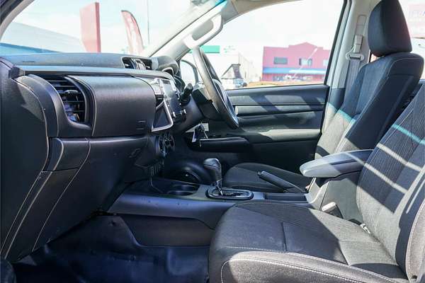 2020 Toyota Hilux SR GUN126R 4X4
