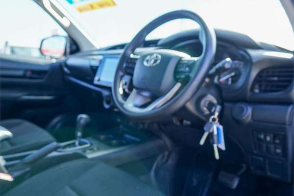 2020 Toyota Hilux SR GUN126R 4X4