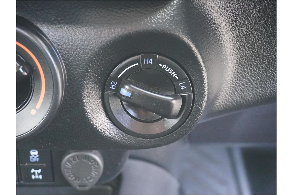 2020 Toyota Hilux SR GUN126R 4X4