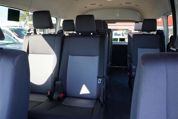 2023 Toyota Hiace Commuter GDH322R