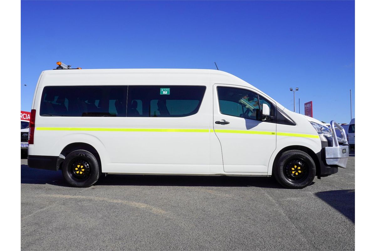 2023 Toyota Hiace Commuter GDH322R