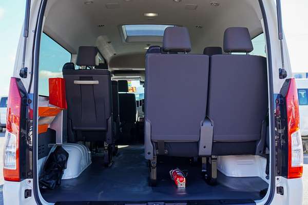 2023 Toyota Hiace Commuter GDH322R