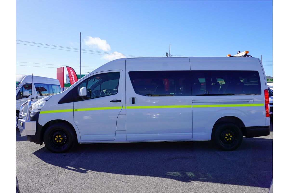 2023 Toyota Hiace Commuter GDH322R