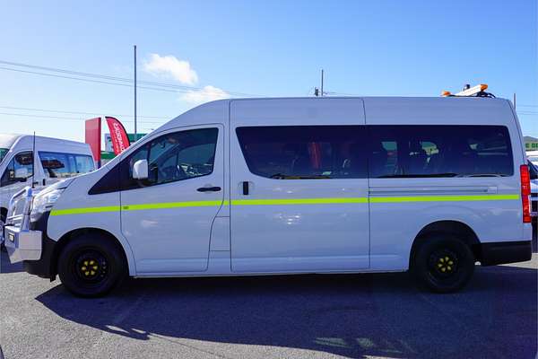 2023 Toyota Hiace Commuter GDH322R