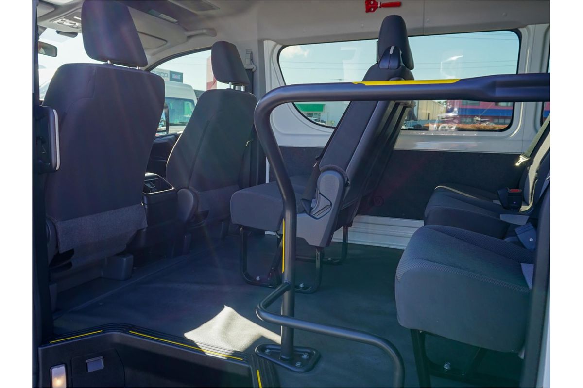2023 Toyota Hiace Commuter GDH322R
