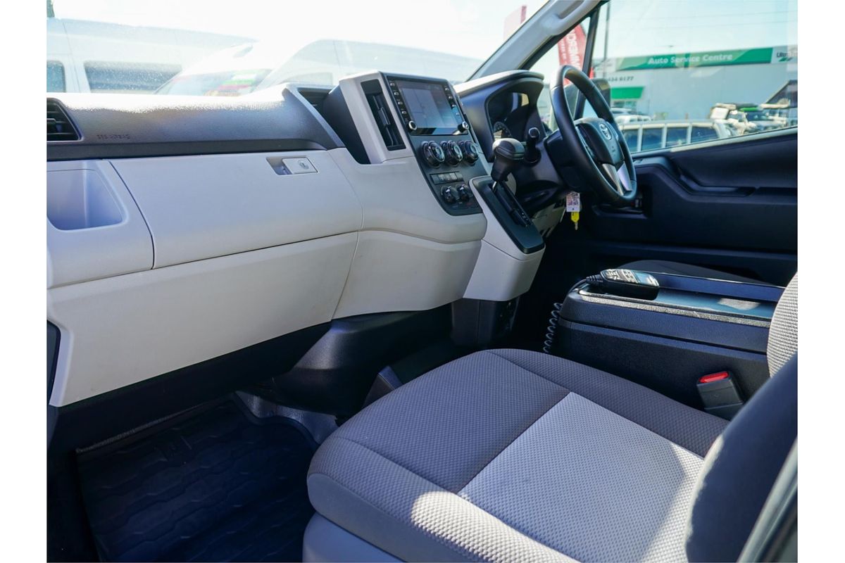 2023 Toyota Hiace Commuter GDH322R