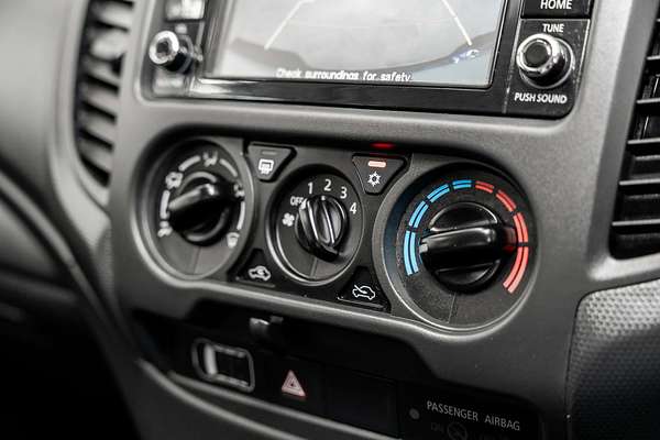 2020 Mitsubishi Triton GLX MR 4X4