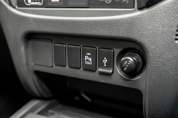 2020 Mitsubishi Triton GLX MR 4X4