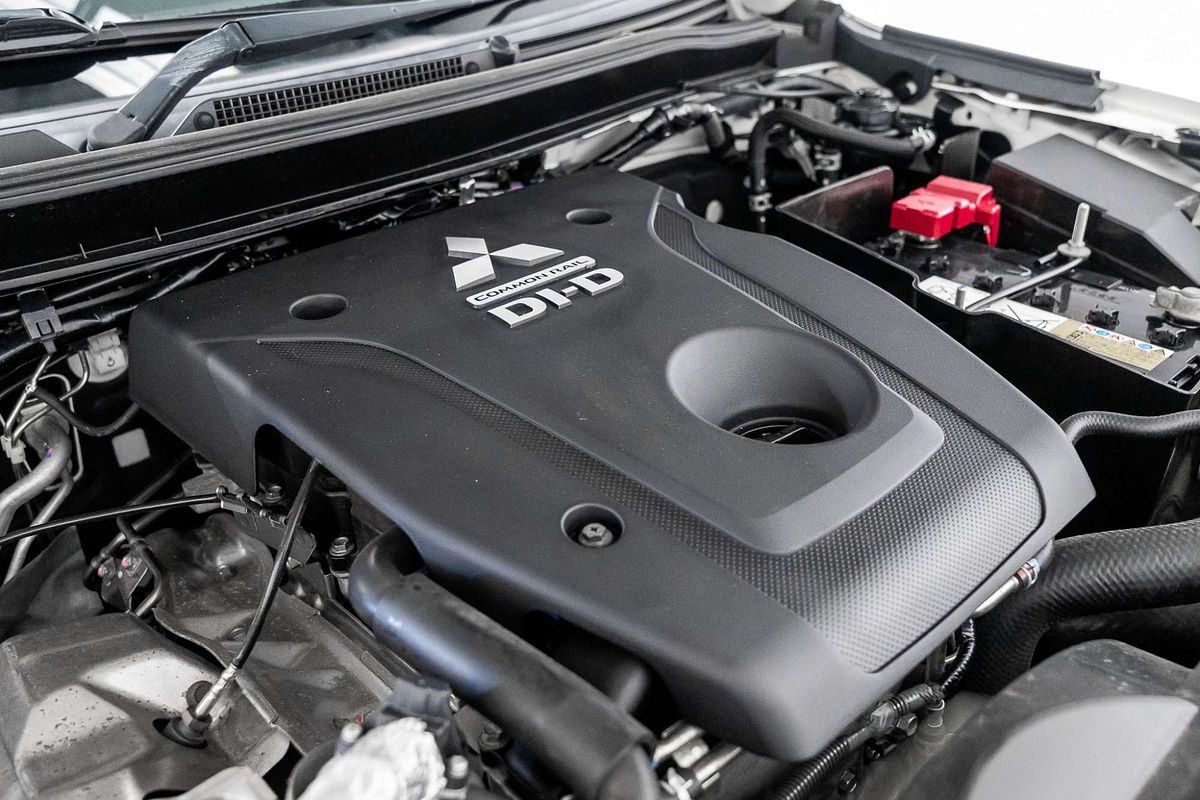 2020 Mitsubishi Triton GLX MR 4X4