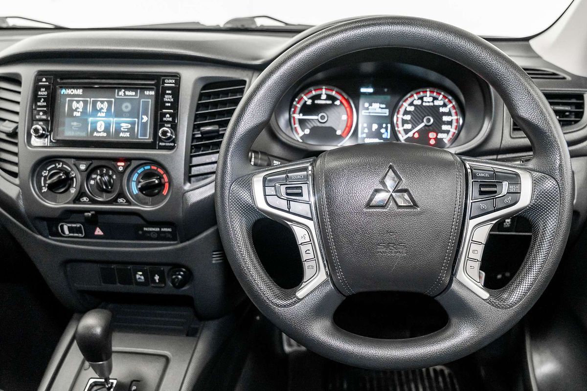 2020 Mitsubishi Triton GLX MR 4X4