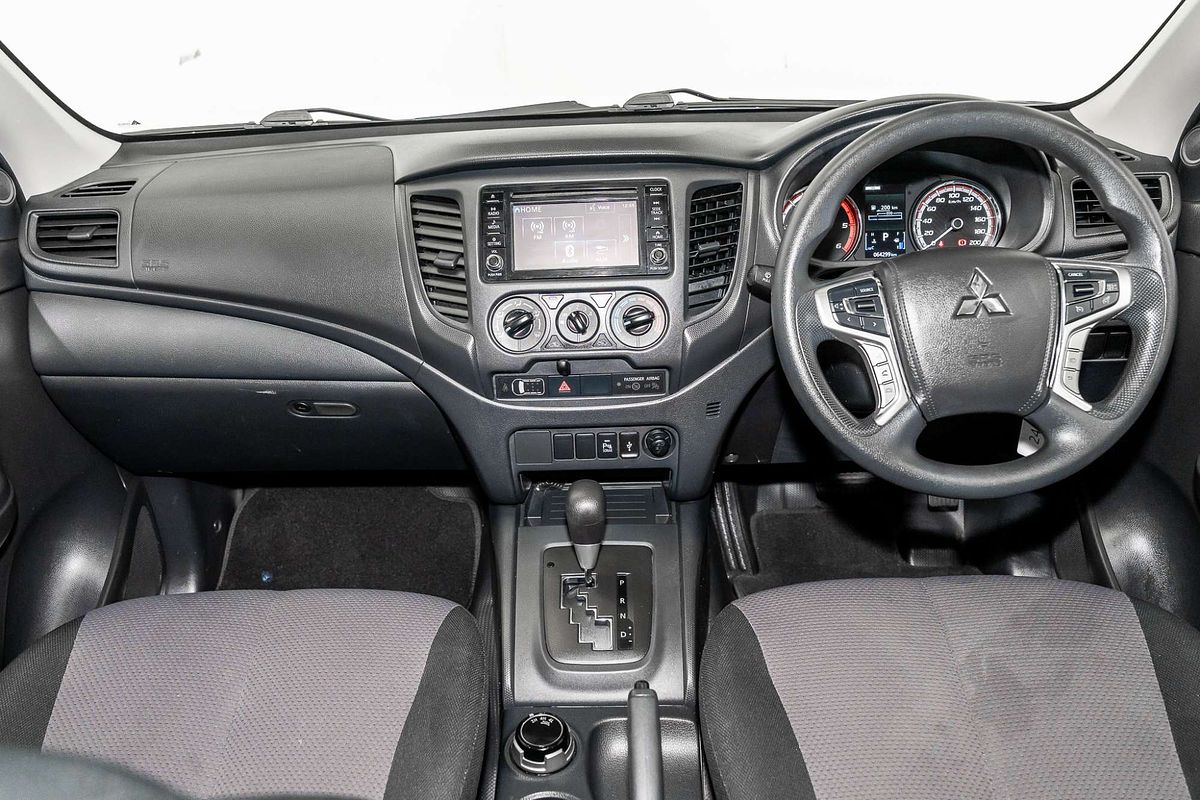 2020 Mitsubishi Triton GLX MR 4X4