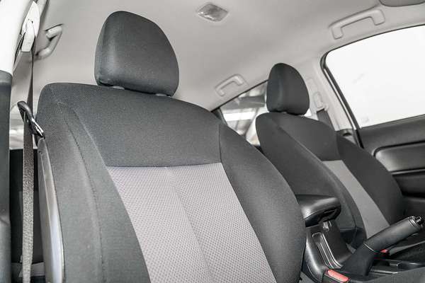2020 Mitsubishi Triton GLX MR 4X4