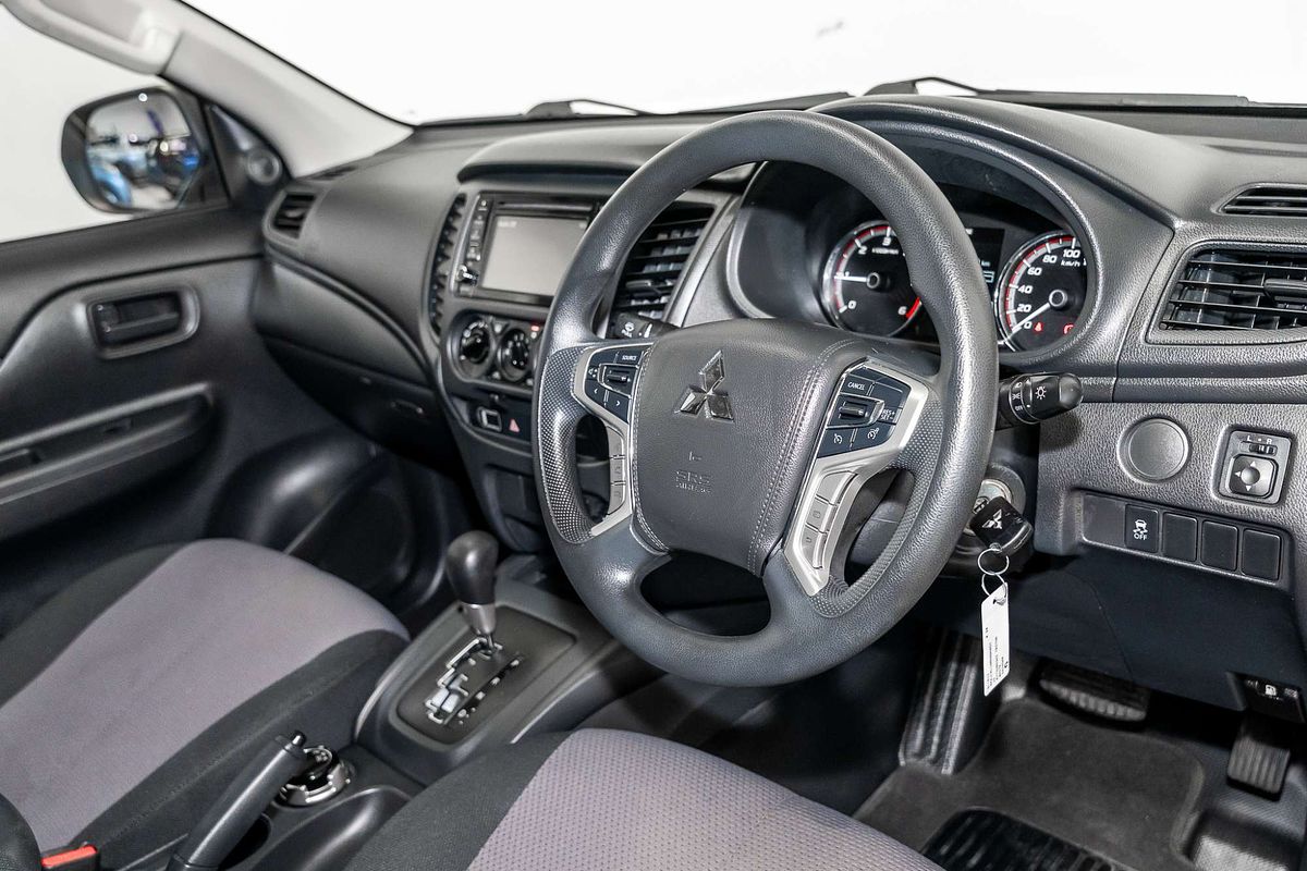 2020 Mitsubishi Triton GLX MR 4X4