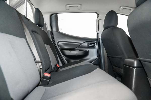 2020 Mitsubishi Triton GLX MR 4X4