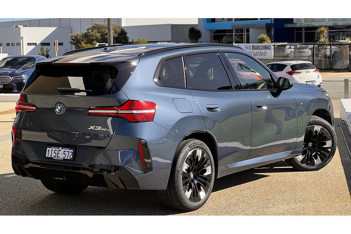 2025 BMW X3 30e xDrive G45