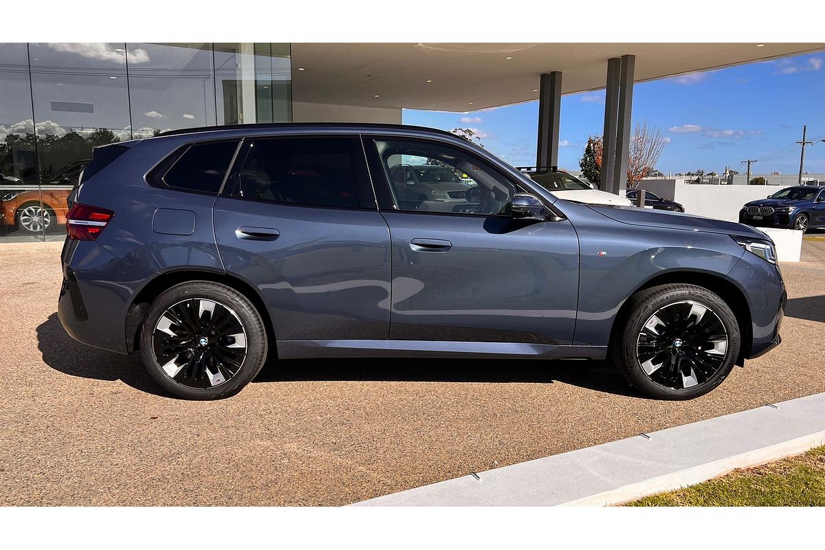 2025 BMW X3 30e xDrive G45