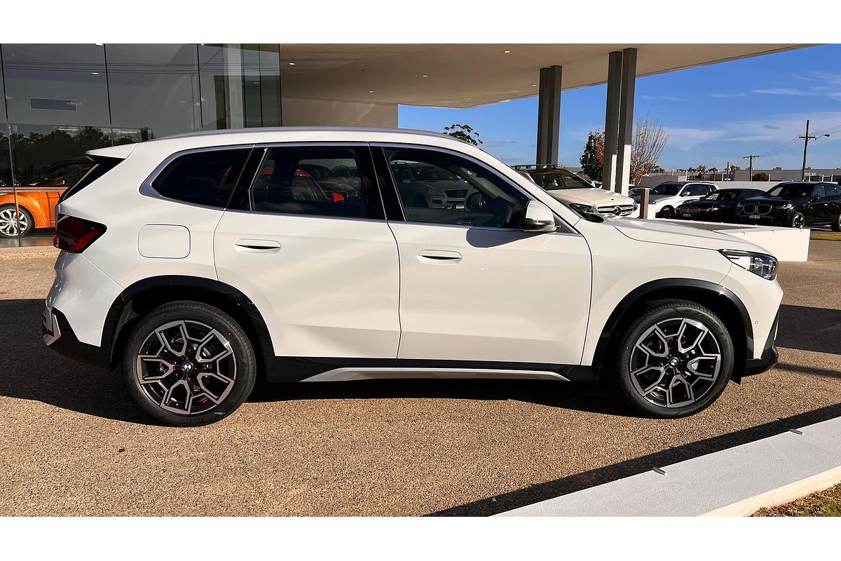 2025 BMW X1 sDrive18i U11