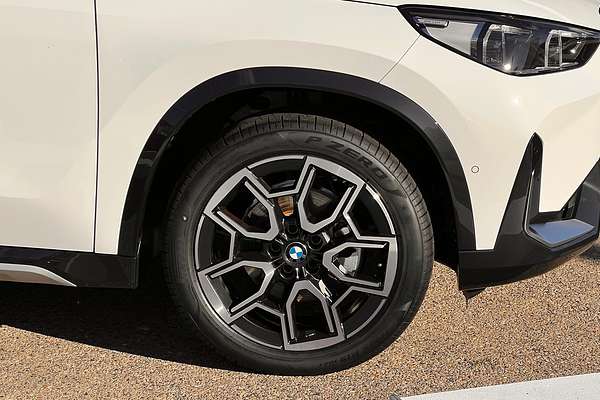 2025 BMW X1 sDrive18i U11