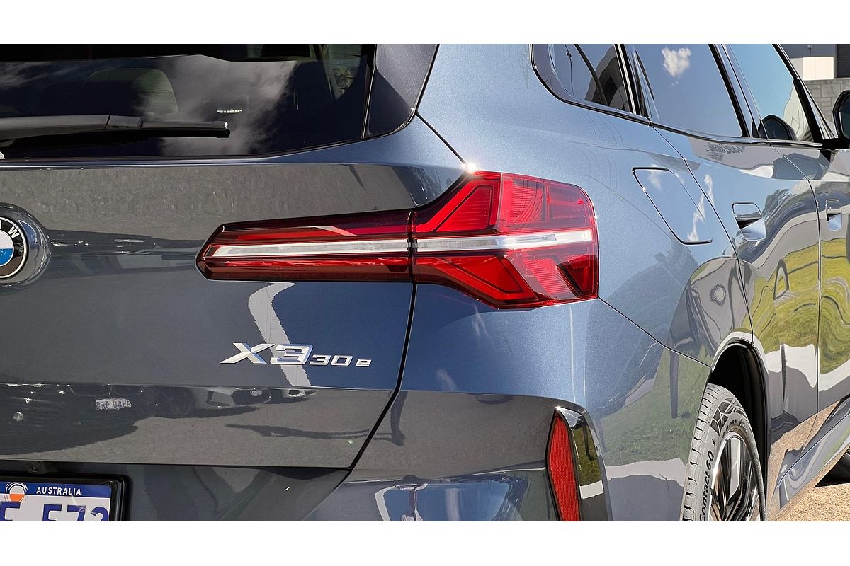 2025 BMW X3 30e xDrive G45