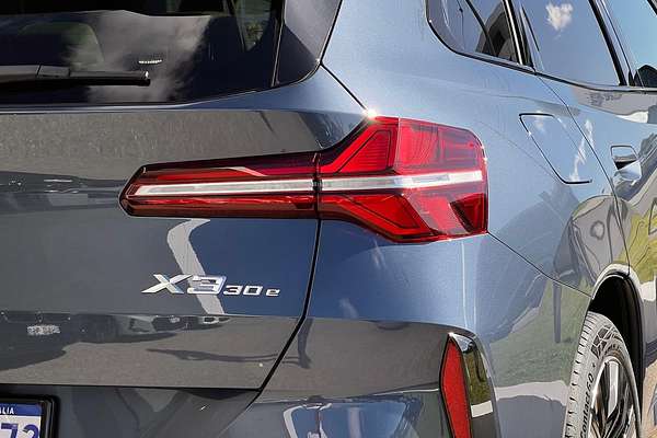 2025 BMW X3 30e xDrive G45
