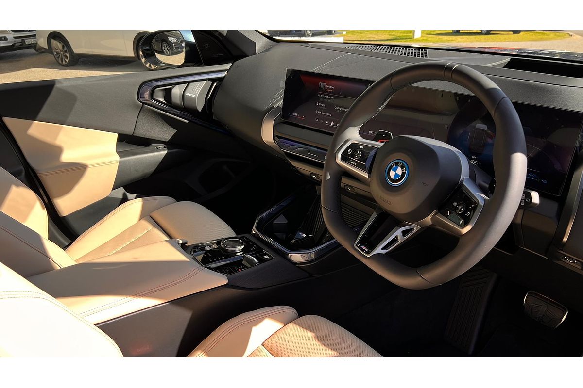 2025 BMW X3 30e xDrive G45