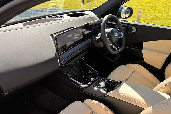 2025 BMW X3 30e xDrive G45