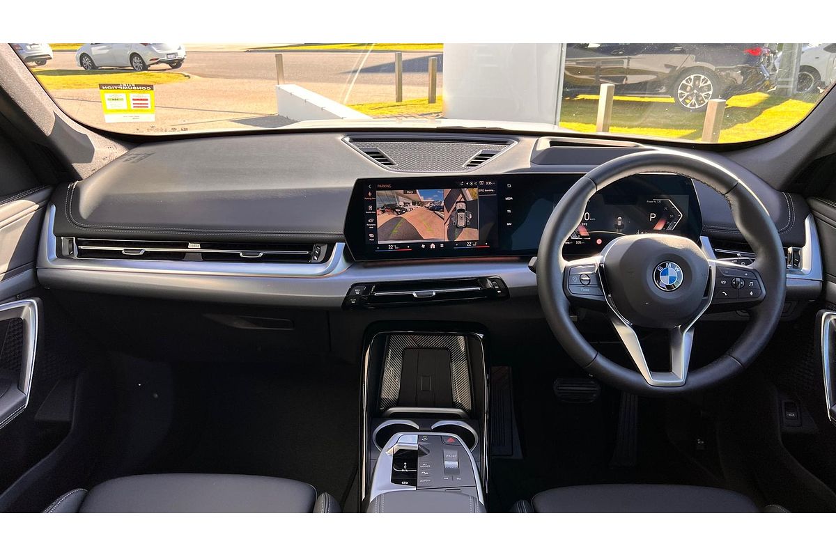 2025 BMW X1 sDrive18i U11