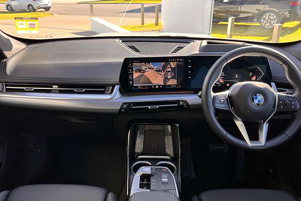 2025 BMW X1 sDrive18i U11