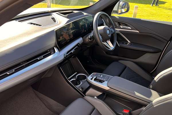 2025 BMW X1 sDrive18i U11