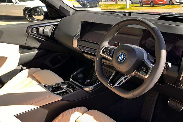 2025 BMW X3 30e xDrive G45