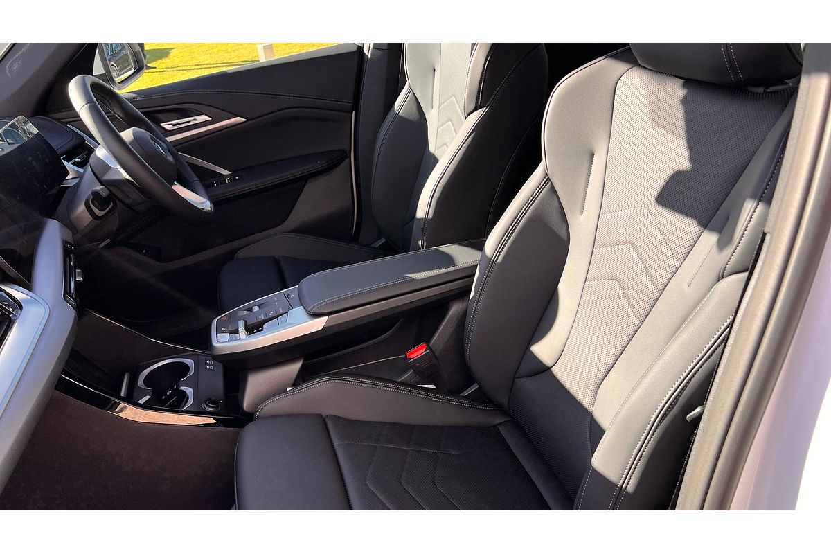 2025 BMW X1 sDrive18i U11