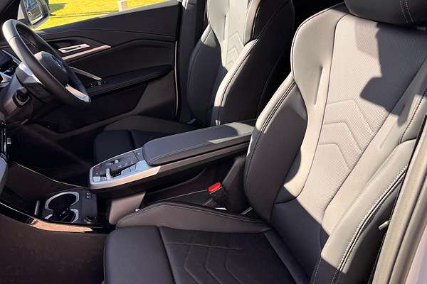 2025 BMW X1 sDrive18i U11
