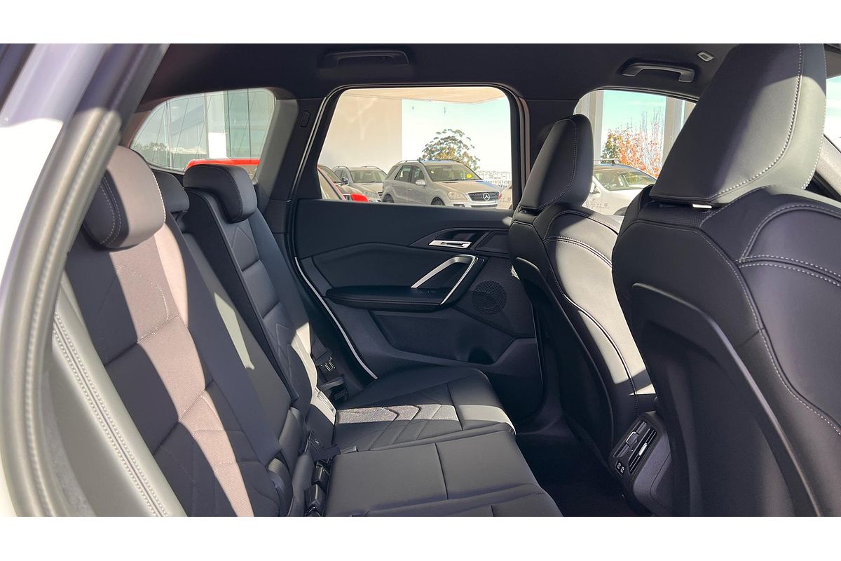 2025 BMW X1 sDrive18i U11