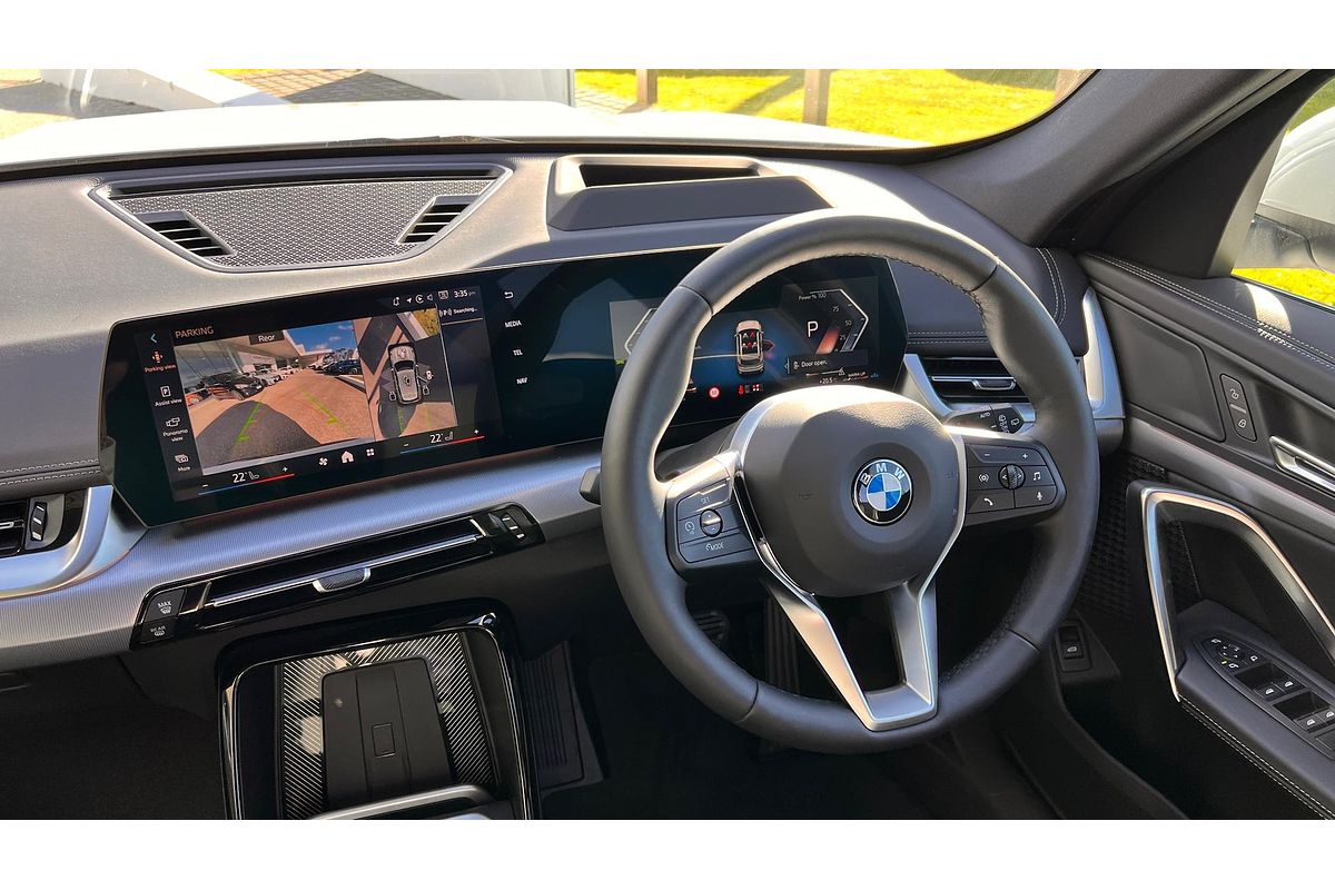 2025 BMW X1 sDrive18i U11