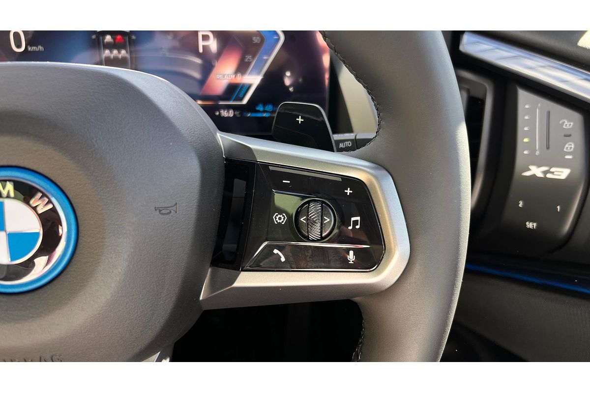 2025 BMW X3 30e xDrive G45