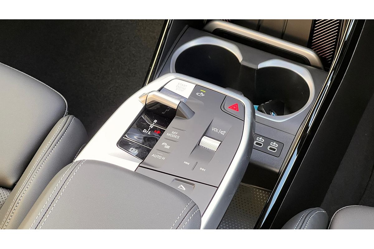 2025 BMW X1 sDrive18i U11