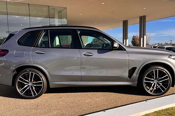 2025 BMW X5 xDrive30d M Sport G05 LCI