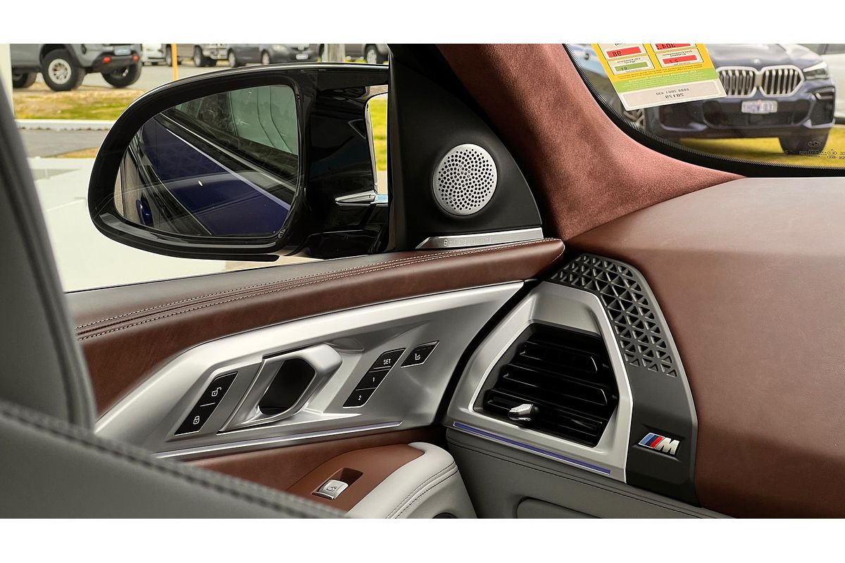2025 BMW XM Label G09