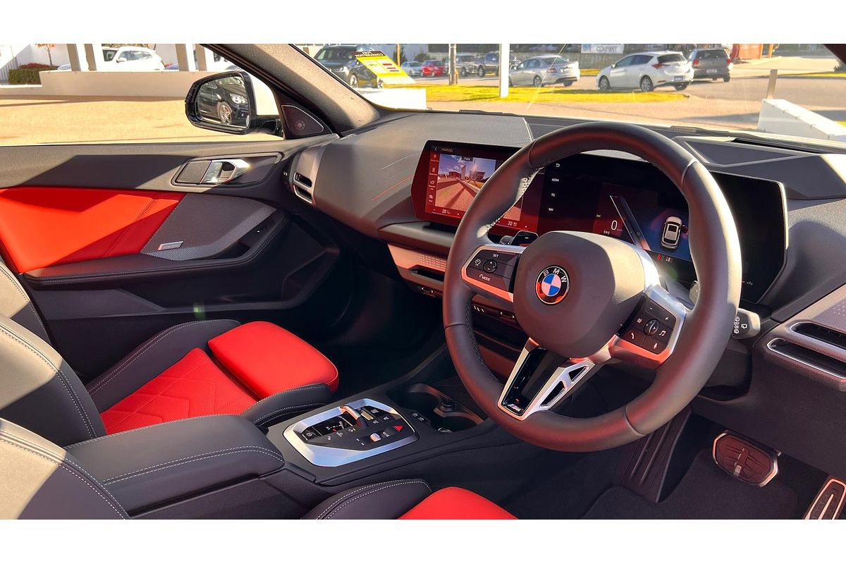 2025 BMW 1 Series 118 M Sport F70